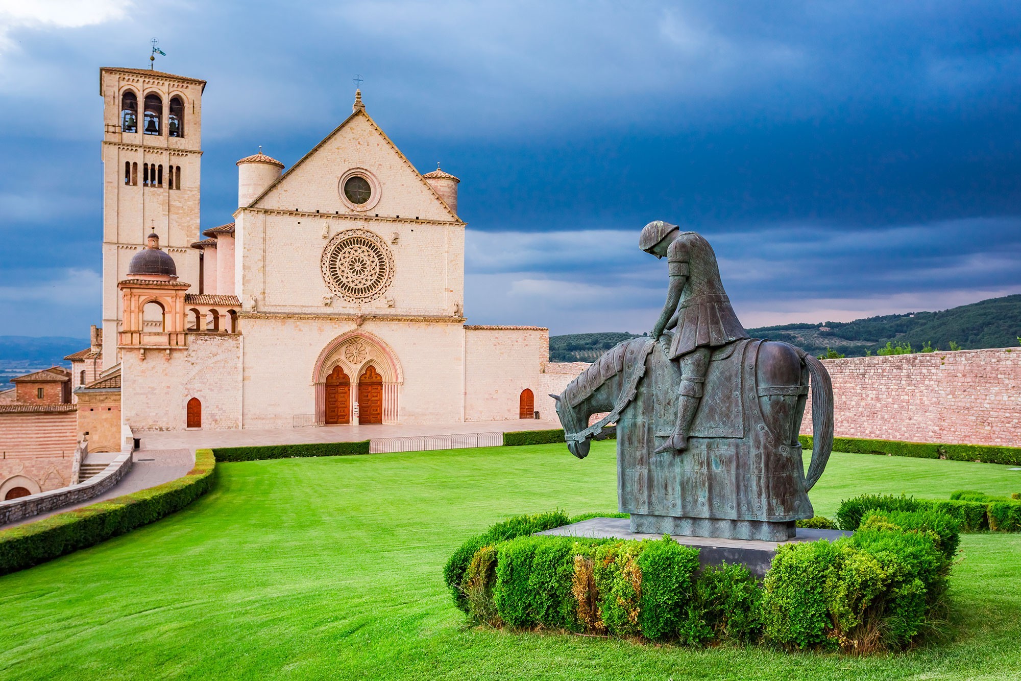 wonderful-basilica-in-assisi-umbria-in-italy-2023-11-27-05-20-39-utc